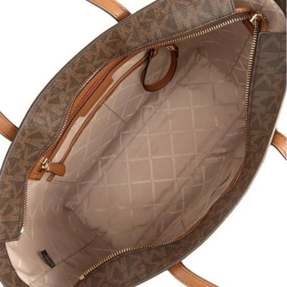 Michael Kors Sinclair Logo Large Brown Tote - Picture 5 of 8